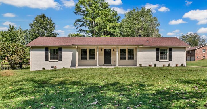 Property Photo:  803 Laurel Dr  TN 37043 