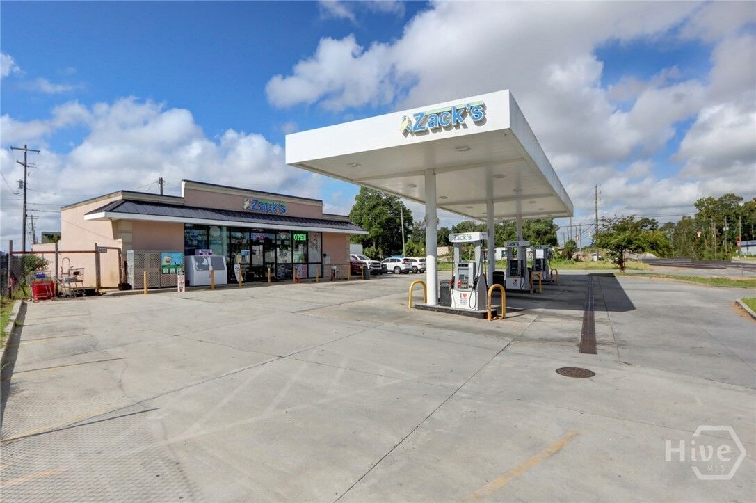 Property Photo:  2701 Ogeechee Road  GA 31405 