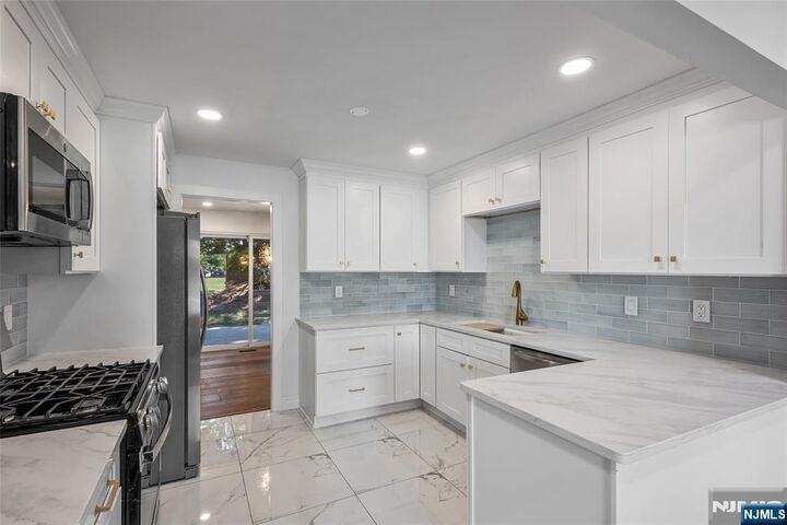 Property Photo: 77 Sunset Court NJ 07430