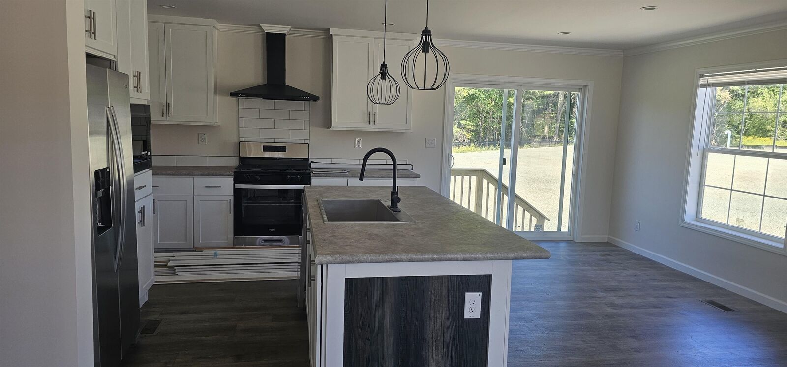 Property Photo:  1 Quartz Street  NH 03052 