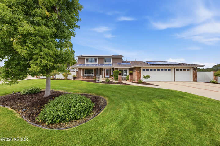 Property Photo:  1099 Clubhouse Drive  CA 93455 