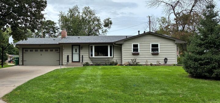 Property Photo: 91 65 1/2 Way NE MN 55432