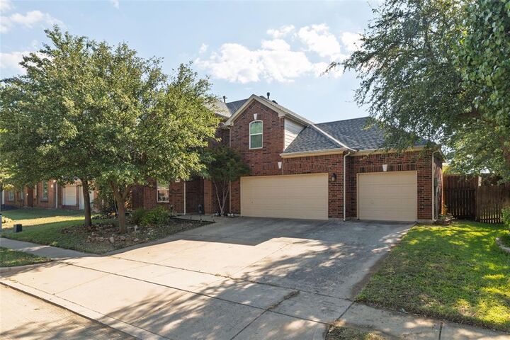 Property Photo:  11845 Warbler Lane  TX 76244 