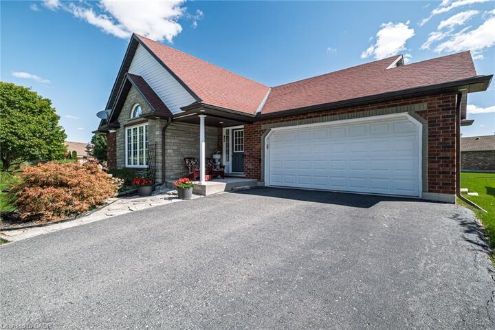 Property Photo: 13 Coastal Court ON N0A 1N7