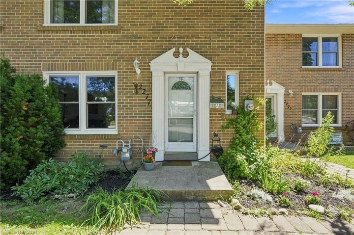 Property Photo: 2277 Mountain Grove Avenue 39 ON L7P 2H8