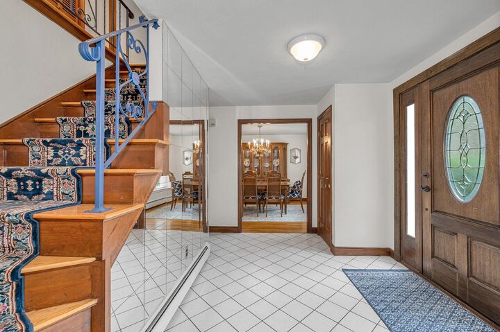 Property Photo:  6 Murphy Circle  MA 01701 