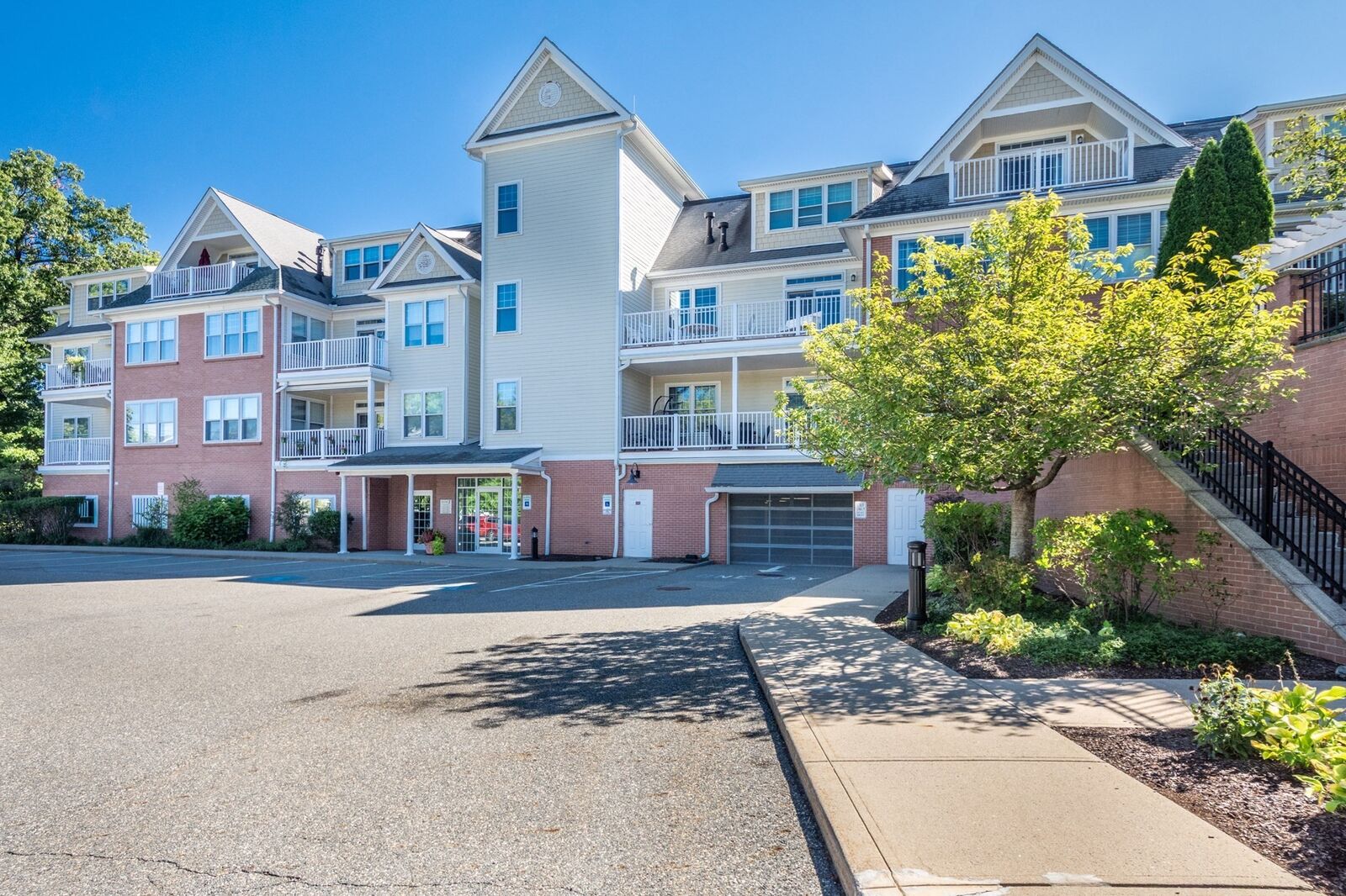 Property Photo:  95 Conant Street 302  MA 01742 