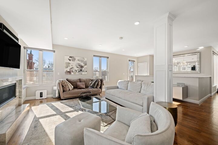 Property Photo:  928 E Broadway 9  MA 02127 