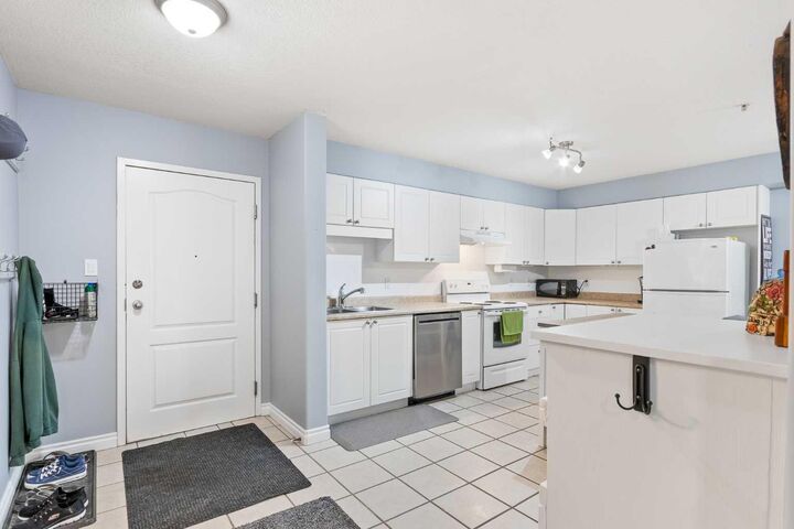 Property Photo:  5101 18 Street 106A  AB T9V 2G7 