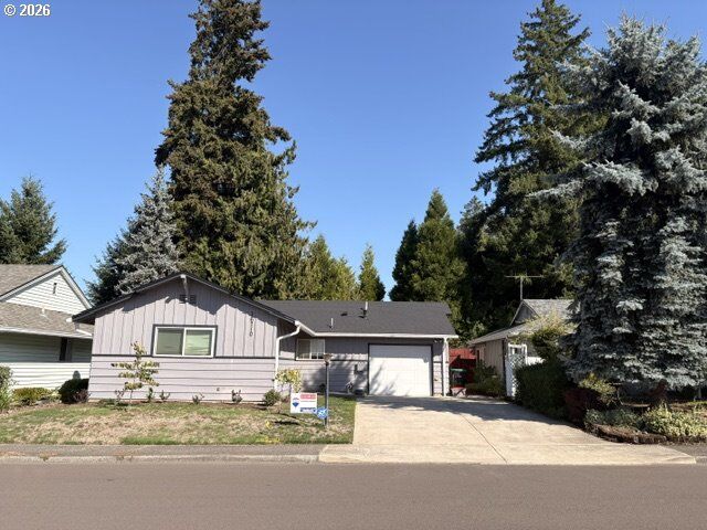 Property Photo:  16710 SW Queen Anne Ave  OR 97224 