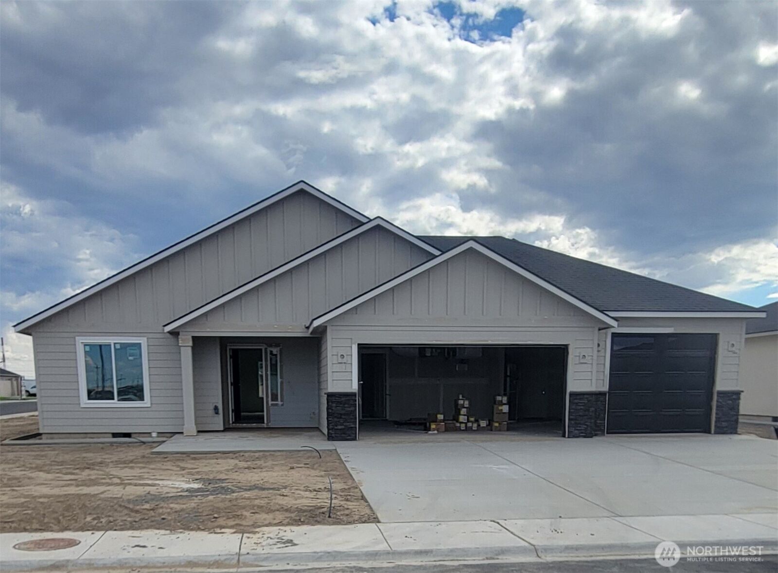 Property Photo:  1196  8th Avenue NE  WA 98823 