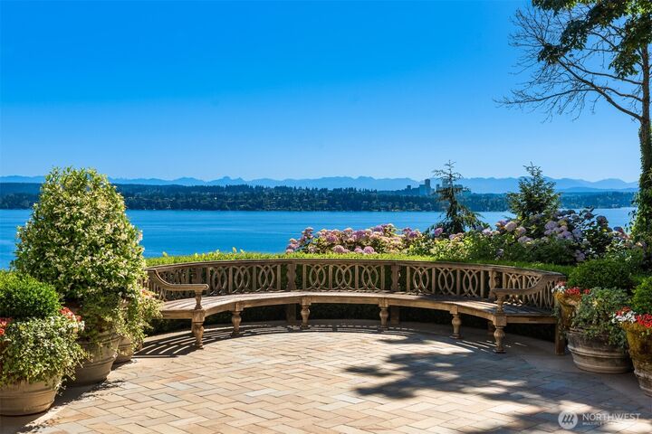 Property Photo: 530 36th Avenue E WA 98112