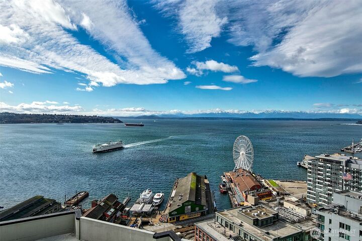 Property Photo:  1107  1st Avenue 2002  WA 98101 