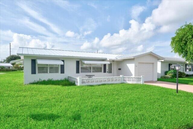 Property Photo: 1590 SW 13th Terrace FL 33426