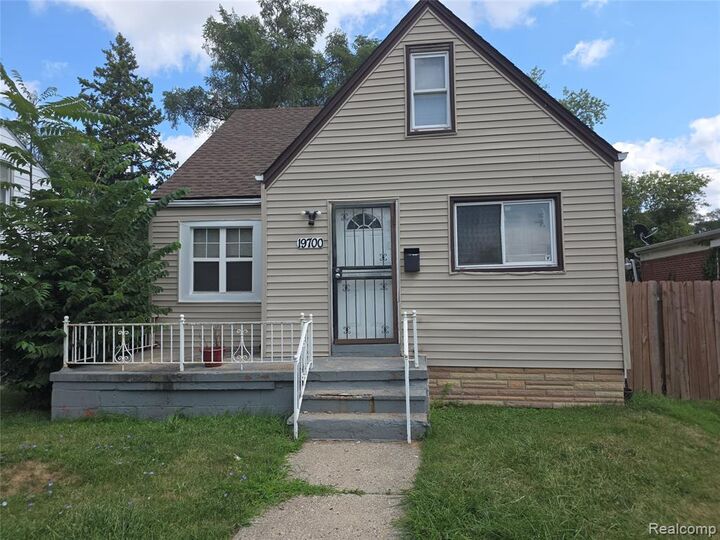 Property Photo:  19700 Russell Street  MI 48203 