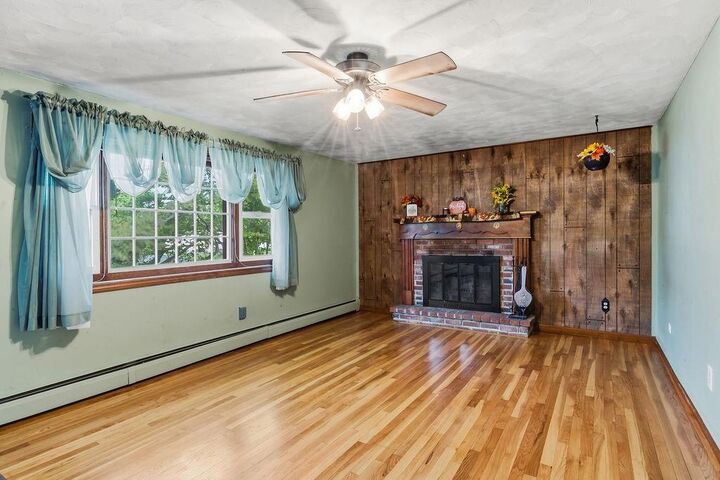 Property Photo: 7 Charlotte Drive RI 02809