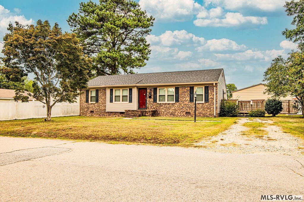 Property Photo:  106 Westover Dr.  NC 27870 