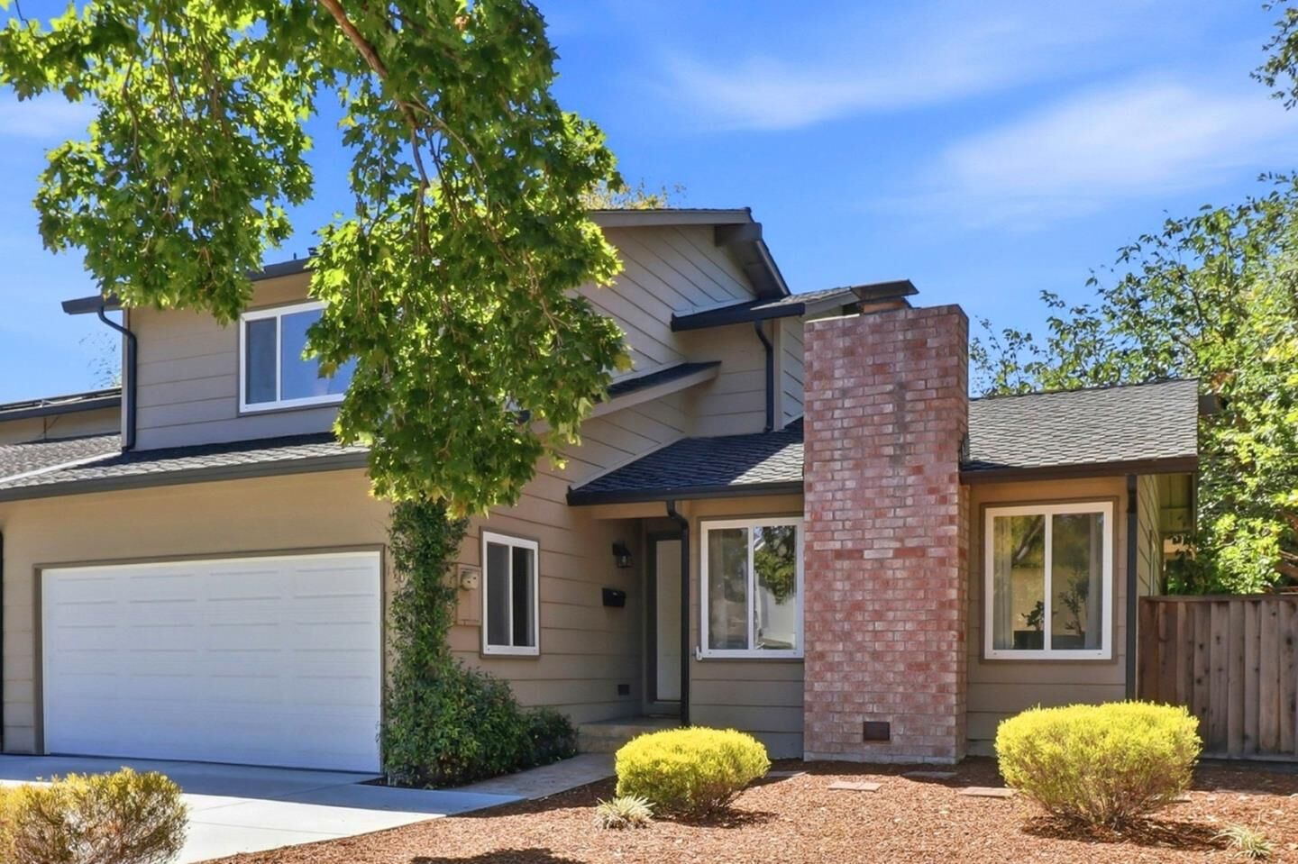 Property Photo: 1109 Wright Avenue CA 94043
