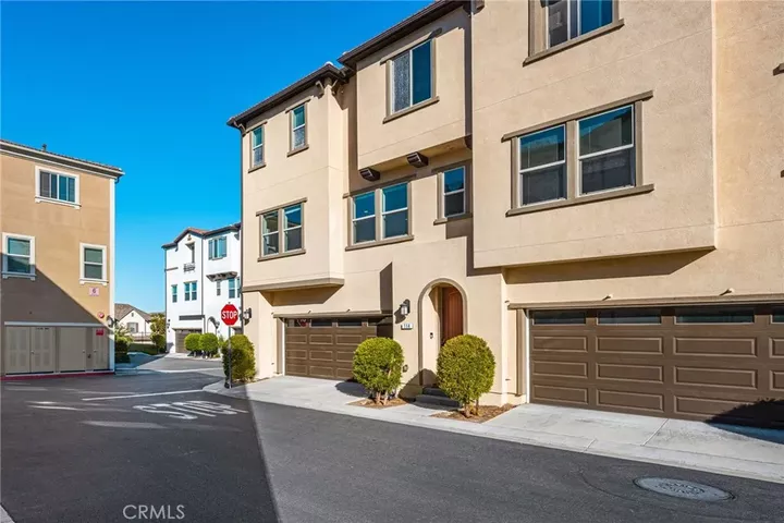 Property Photo: 114 High Meadow CA 92610