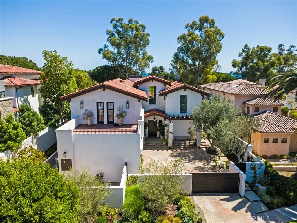 Property Photo:  16 Pelican Point  CA 92657 