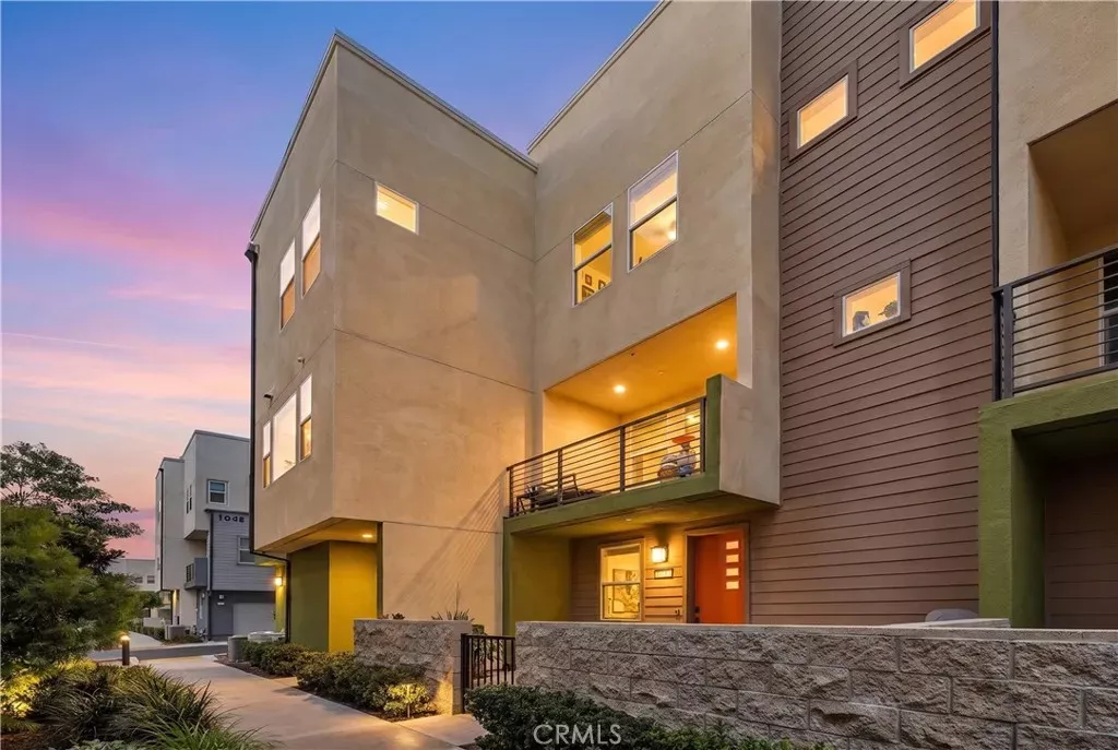 Property Photo:  1635 W Lincoln Avenue 103  CA 92801 