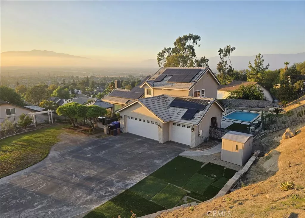 Property Photo:  23040 Wren  CA 92313 