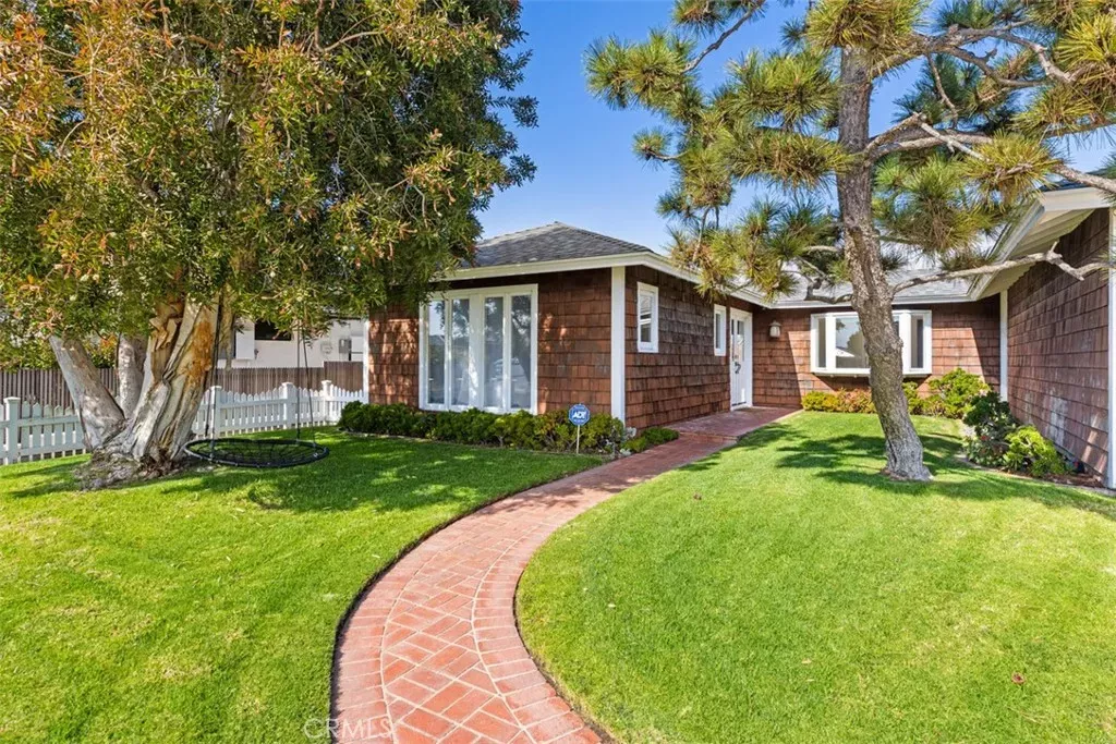 Property Photo:  3160 Alta Laguna Boulevard  CA 92651 