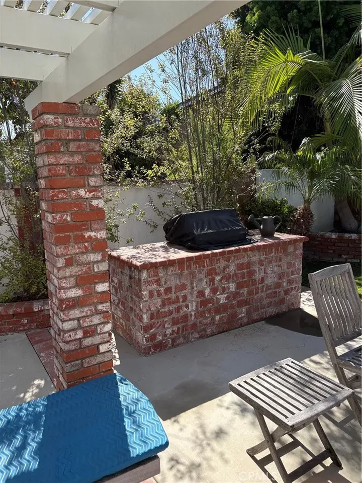 Property Photo:  10142 Cliff Drive  CA 92646 