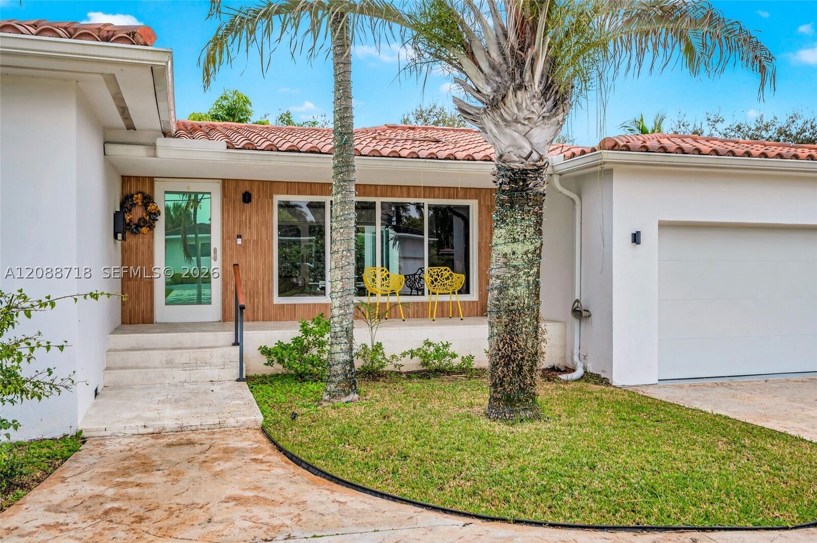 Property Photo:  1080 NE 104th St  FL 33138 