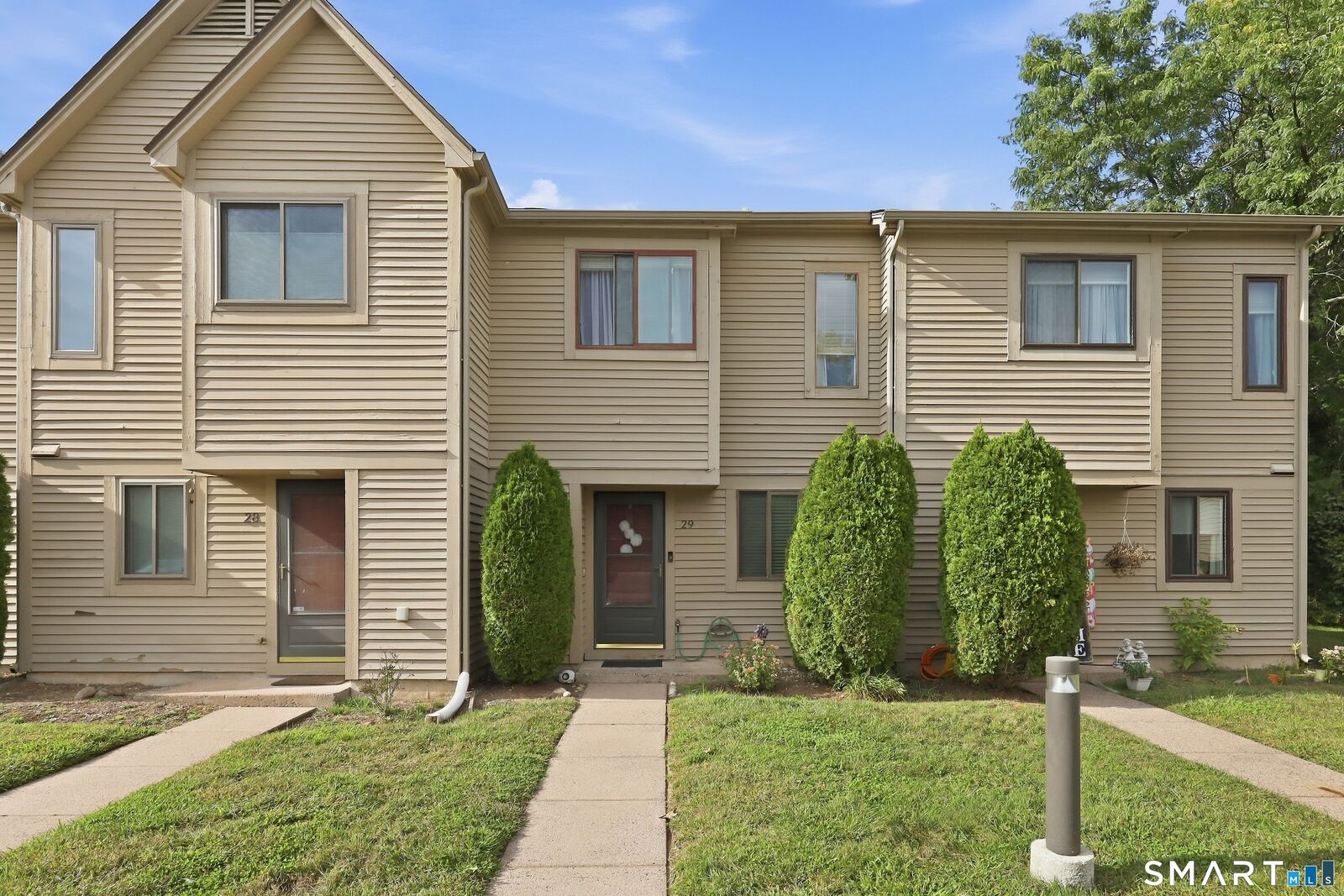 Property Photo: 195 Village Square Drive 29 CT 06053