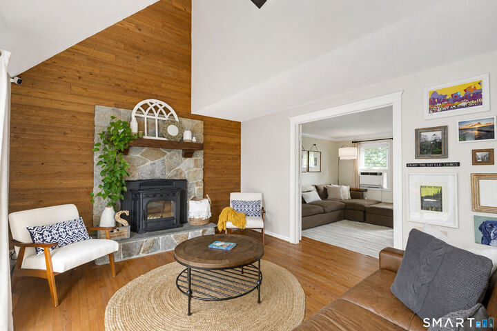 Property Photo:  897 East Street  CT 06457 