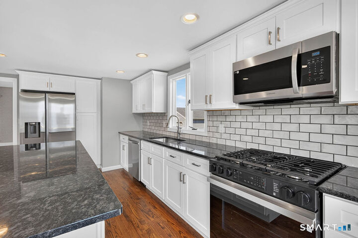 Property Photo: 102 Vista Drive CT 06512