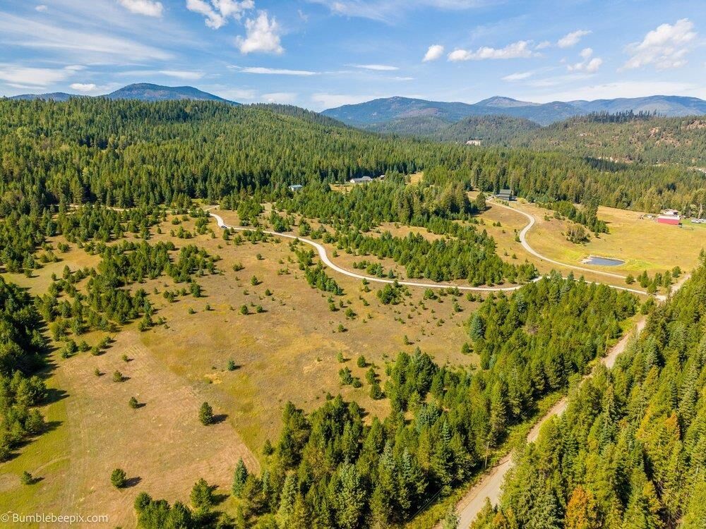 Property Photo:  247 Schlegel Ranch Rd  WA 99139 