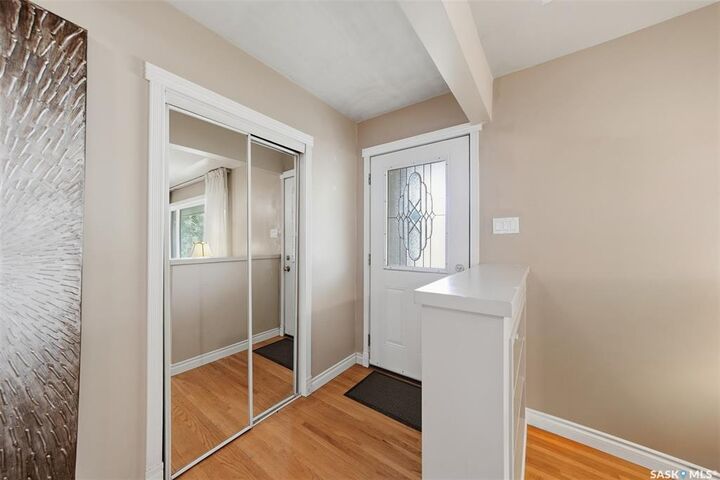 Photo de la propriété: 2809 Clarence Avenue S SK S7J 1M7