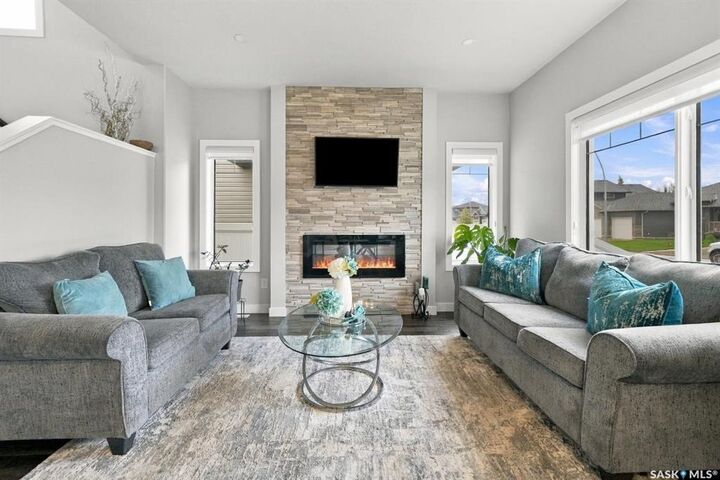 Property Photo:  525 Mahabir Lane 4  SK S7W 1G1 