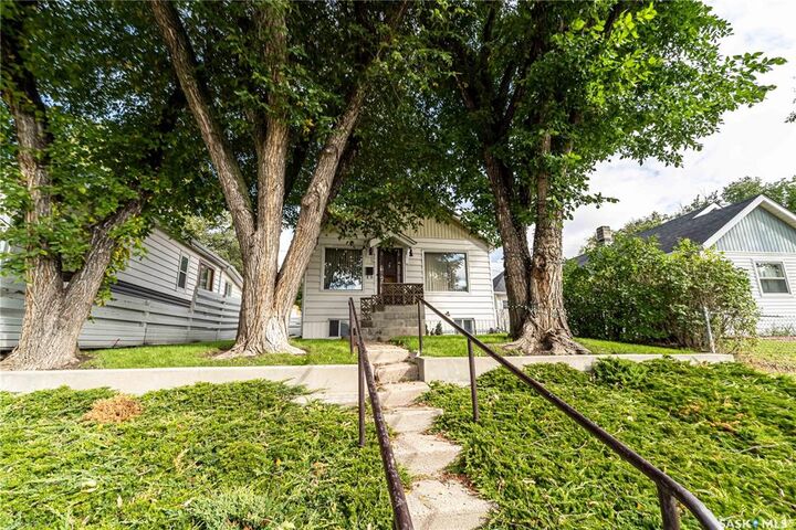 Property Photo:  954 Hochelaga Street W  SK S6H 2H8 