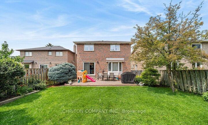 Property Photo:  1078 Lovingston Crescent  ON L4W 3M6 