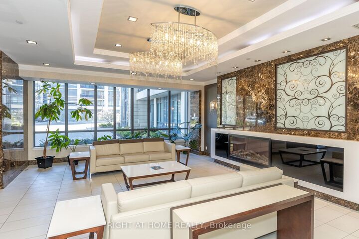 Property Photo: 370 Highway 7 N/A E 1021 ON L4B 0C4