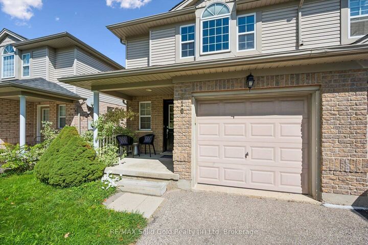 Property Photo:  516 Dansbury Drive  ON N2K 4K8 