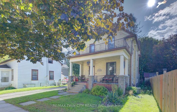 Property Photo:  246 Jacob Street  ON N3A 1B9 