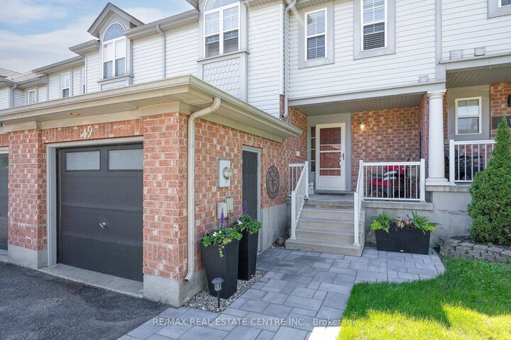 Property Photo: 49 Elma Place ON N3C 4E6
