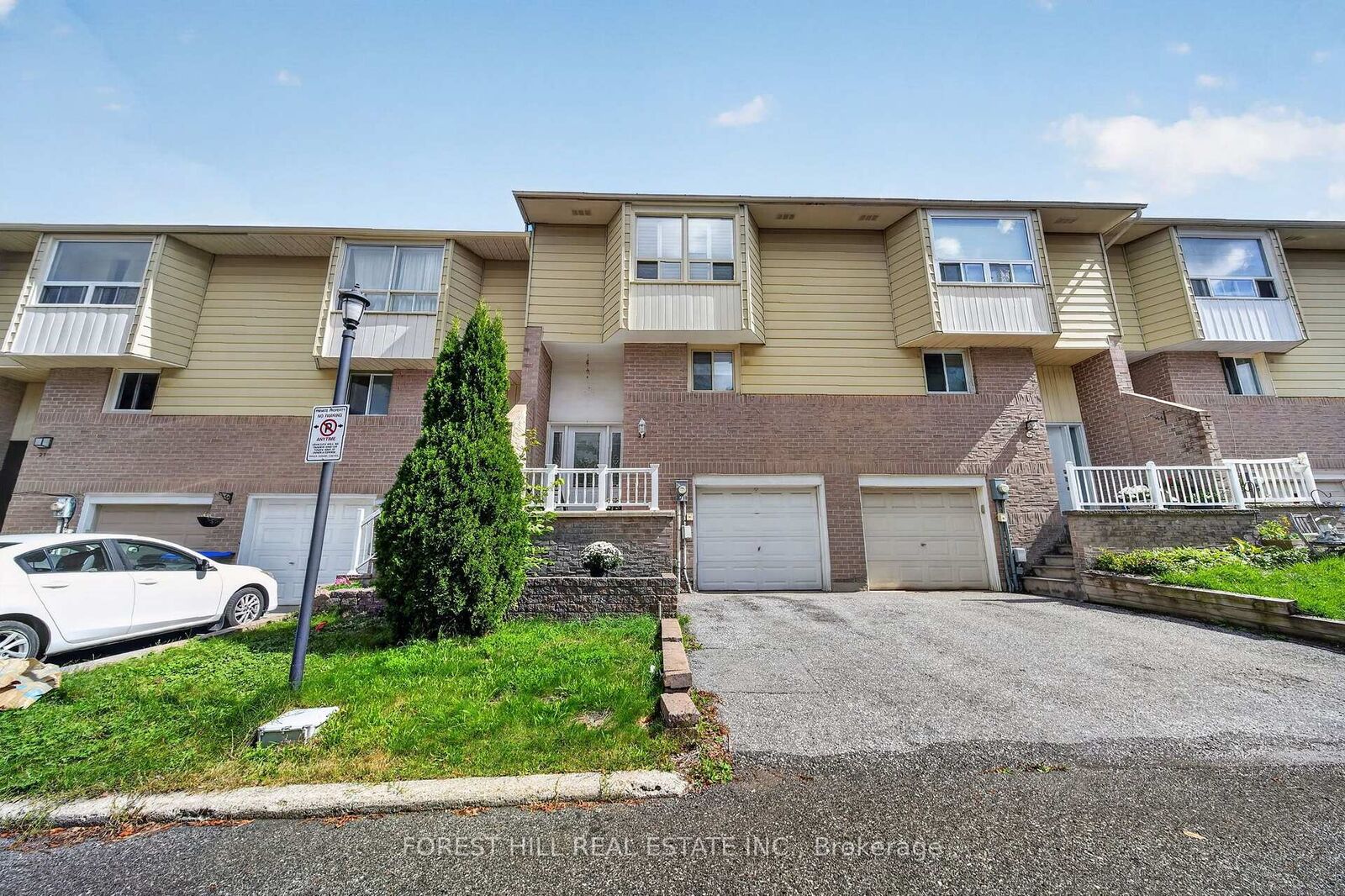 Property Photo:  25 Deer Run Crescent 9  ON L3Z 1N1 