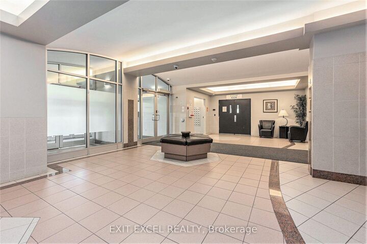 Property Photo:  900 Dynes Road 1701  ON K2C 3L6 