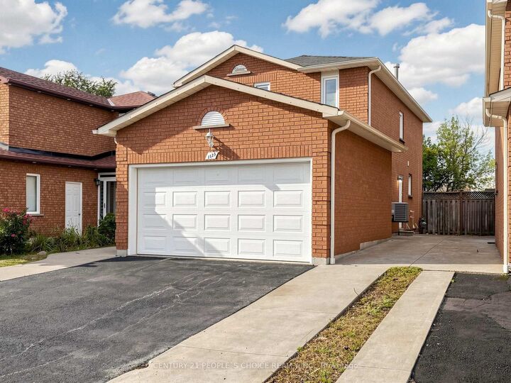 Property Photo: 1125 Ivandale Drive ON L5V 1A9