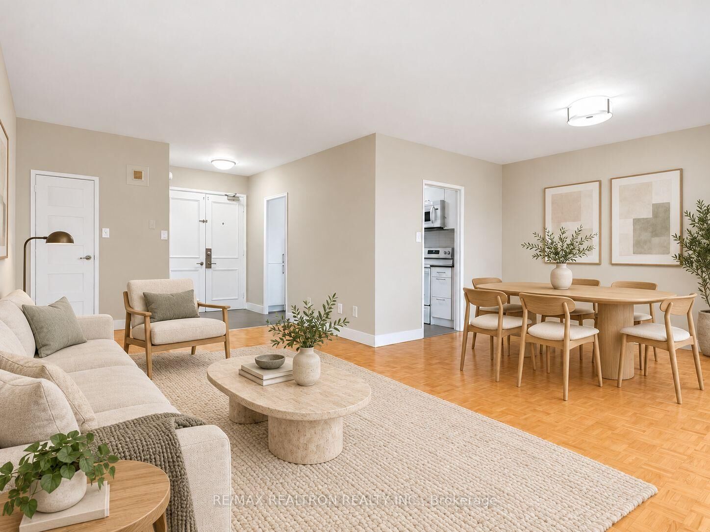 Property Photo:  10 Shallmar Boulevard 202  ON M5N 1J4 