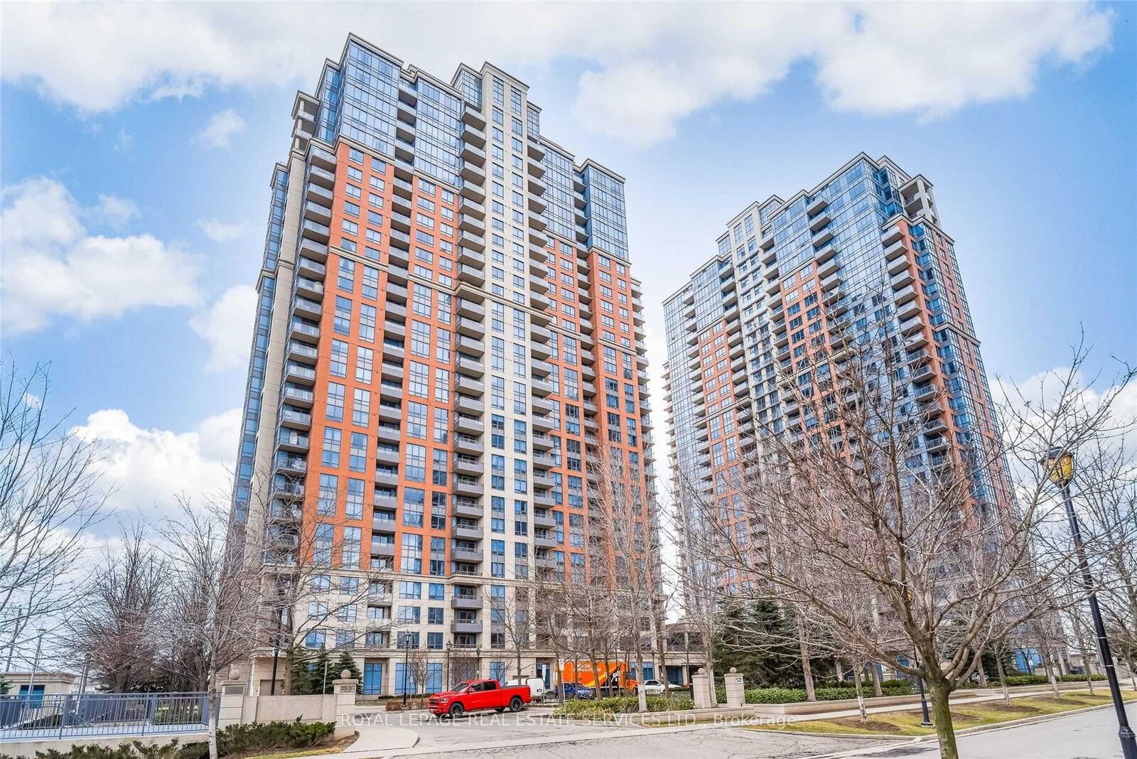 Property Photo:  25 Viking Lane 955  ON M9B 0A1 