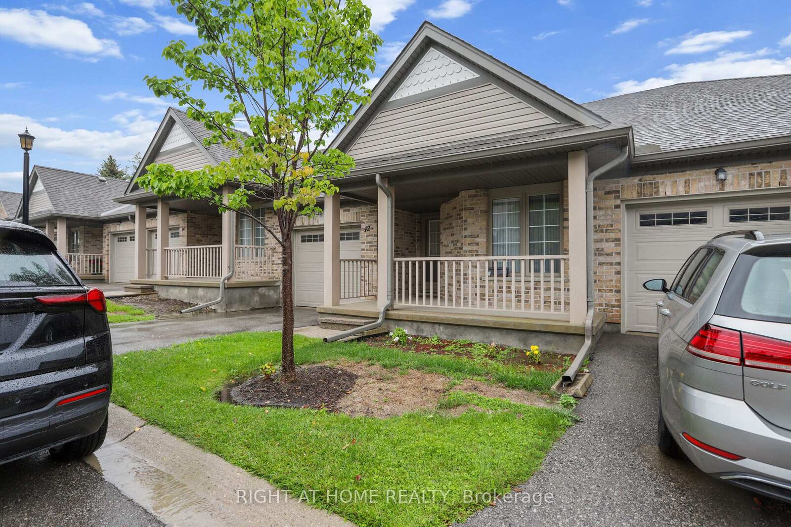 Property Photo:  215 North Centre Road 12  ON N5X 4E3 