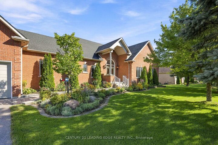 Property Photo:  24 George Pipher Lane  ON L4A 1M4 