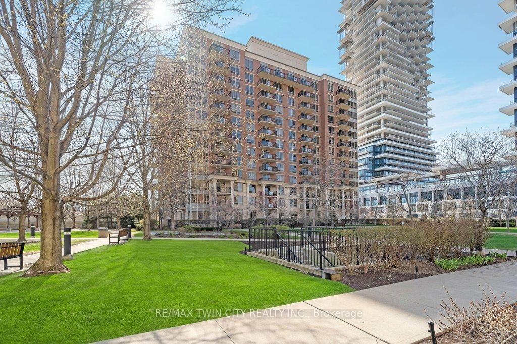 Property Photo:  1103 Leslie Street 701  ON M3C 4G8 
