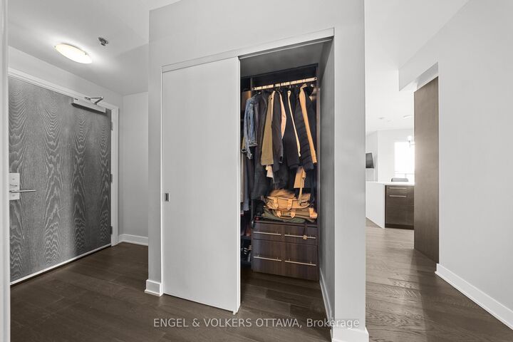 Property Photo:  428 Sparks Street 701  ON K1R 0B3 